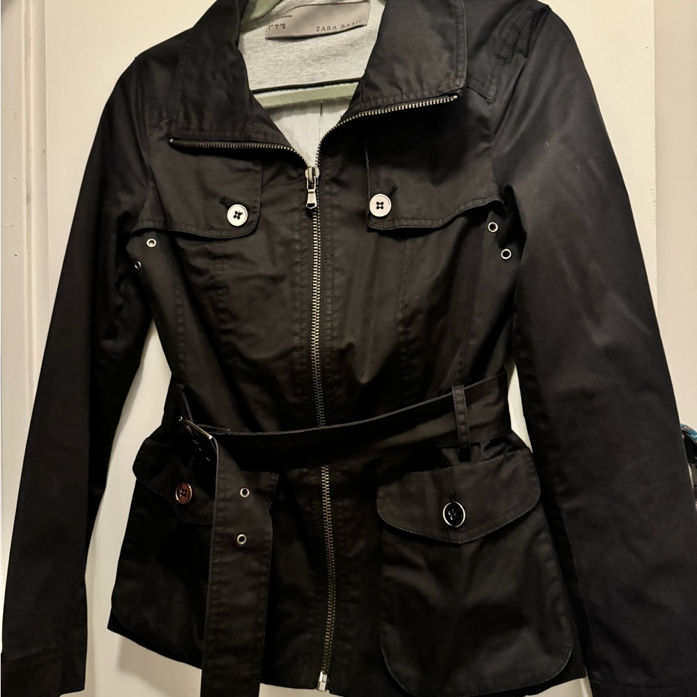ZARA jacket! Black, zipper with belt. Great condition. Lightweight